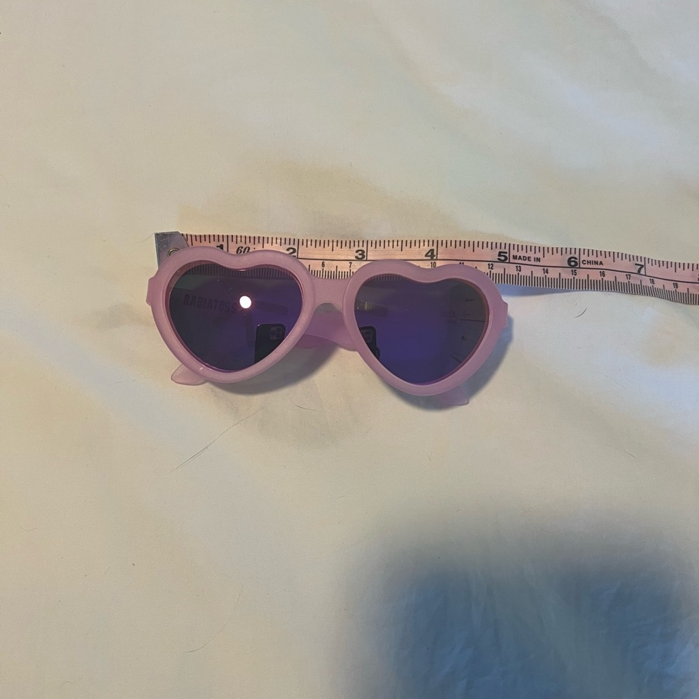 Heart sunglasses (Babiators)
